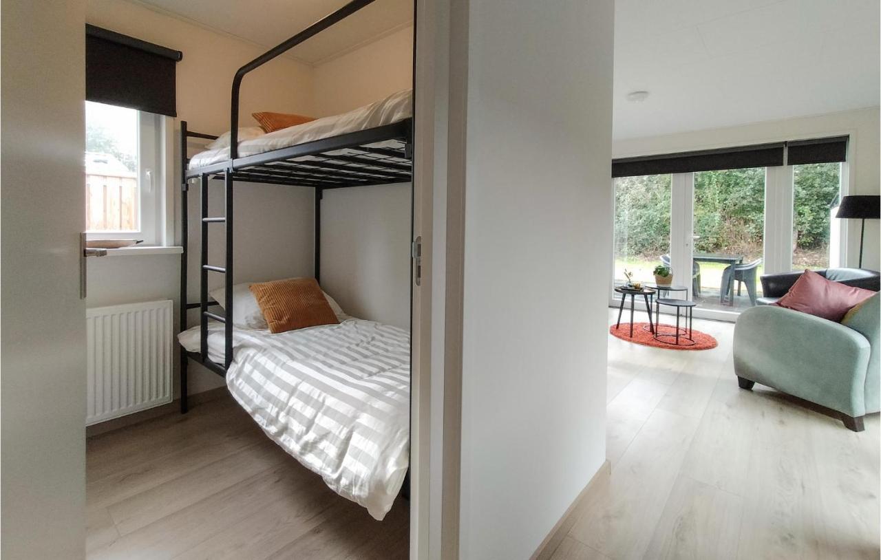2 Bedroom Awesome Home In Heinkenszand Εξωτερικό φωτογραφία