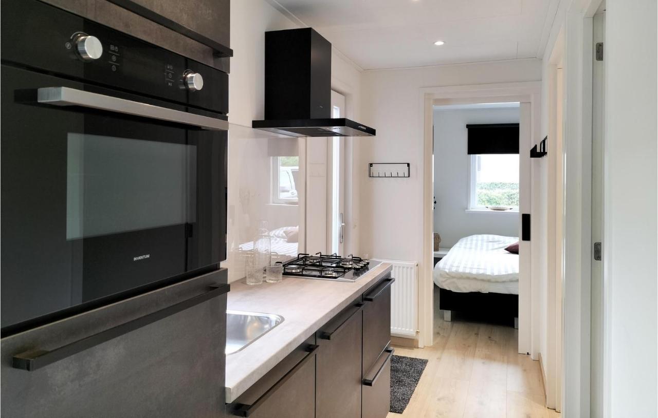 2 Bedroom Awesome Home In Heinkenszand Εξωτερικό φωτογραφία