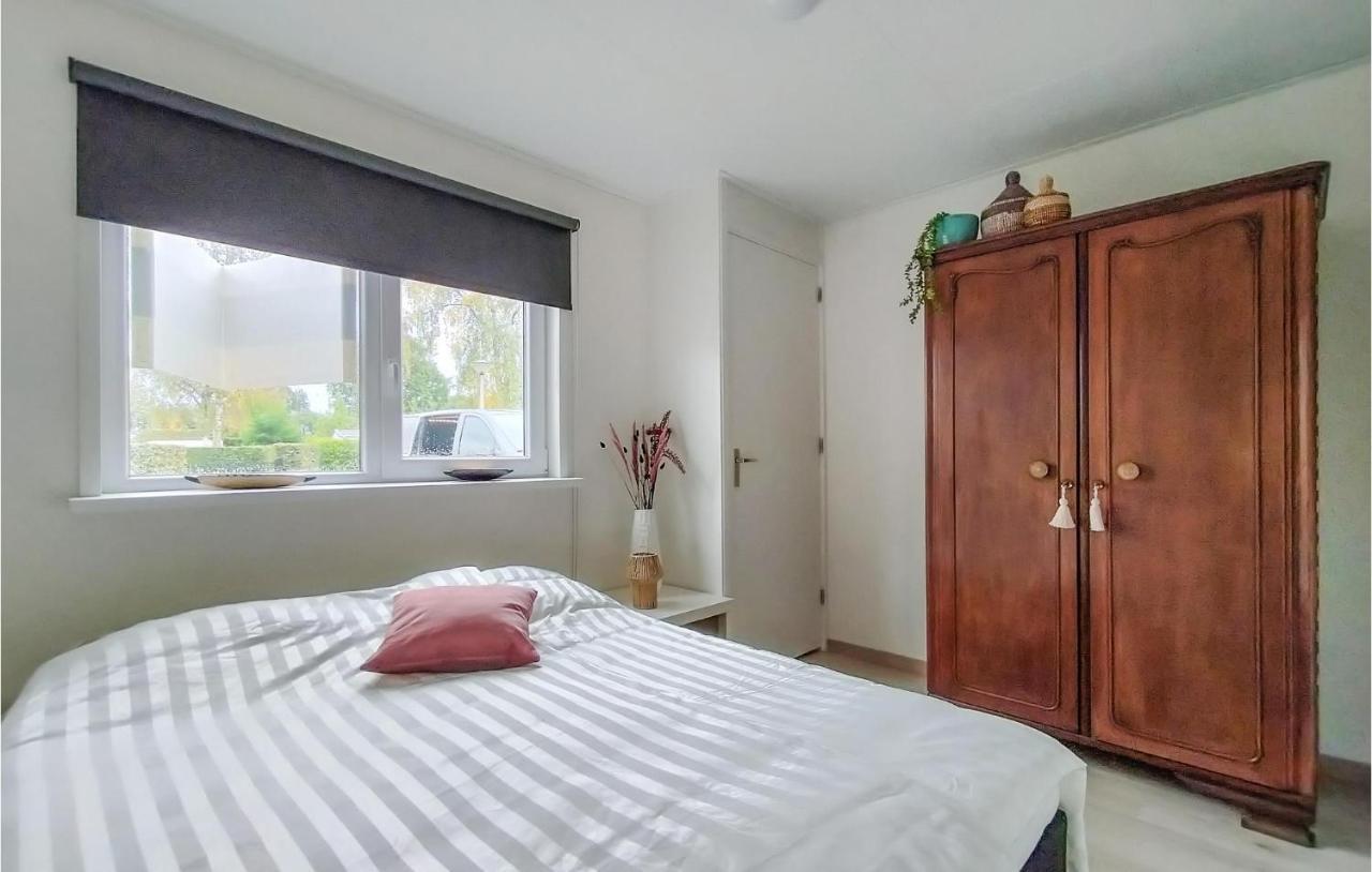 2 Bedroom Awesome Home In Heinkenszand Εξωτερικό φωτογραφία