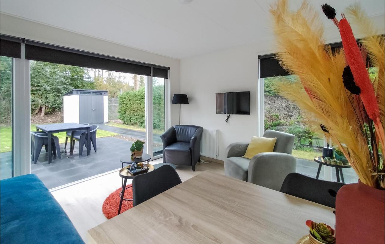 2 Bedroom Awesome Home In Heinkenszand Εξωτερικό φωτογραφία